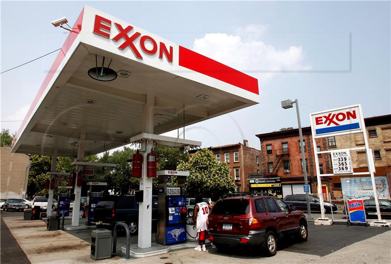 (FILE) USA ECONOMY EXXONMOBIL