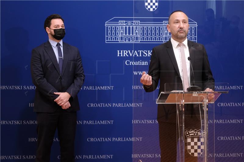 Konferencija za medije Kluba zastupnika Hrvatskih suverenista