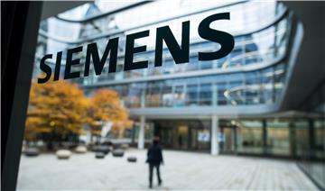 (FILE) GERMANY ECONOMY SIEMENS