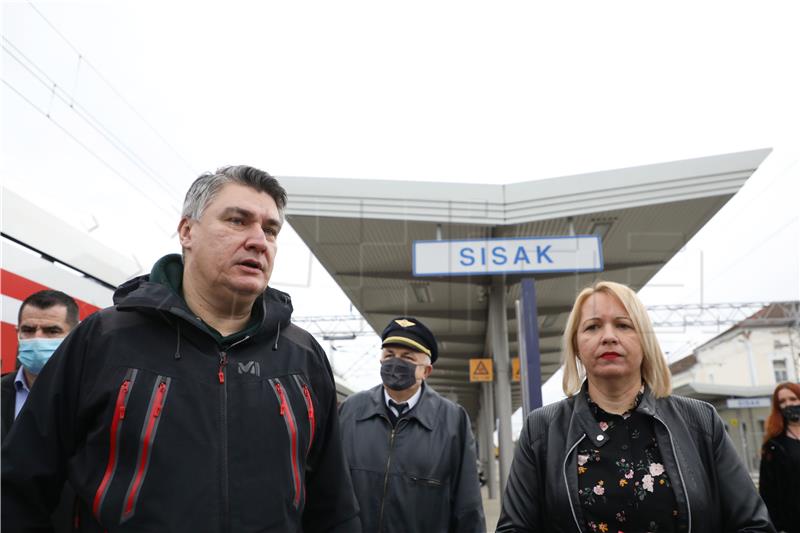 Milanović says damage in Sisak extensive, reconstruction should start soon