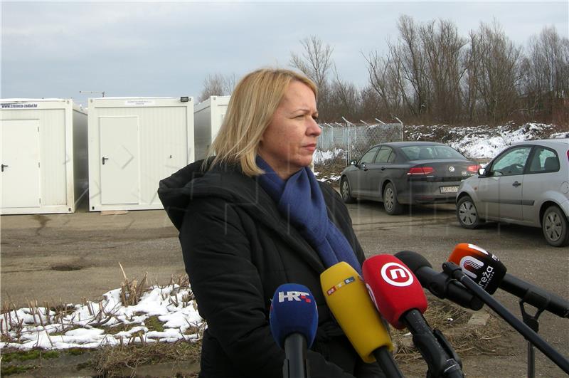 Sisak mayor says gov't must urgently adopt concrete reconstruction procedures