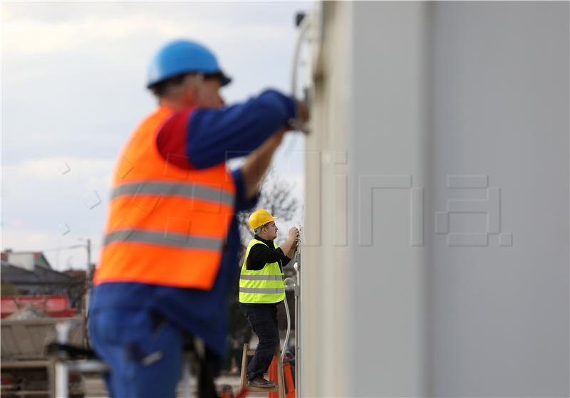 Nastavljena izgradnja kontejnerskog naselja u Petrinji