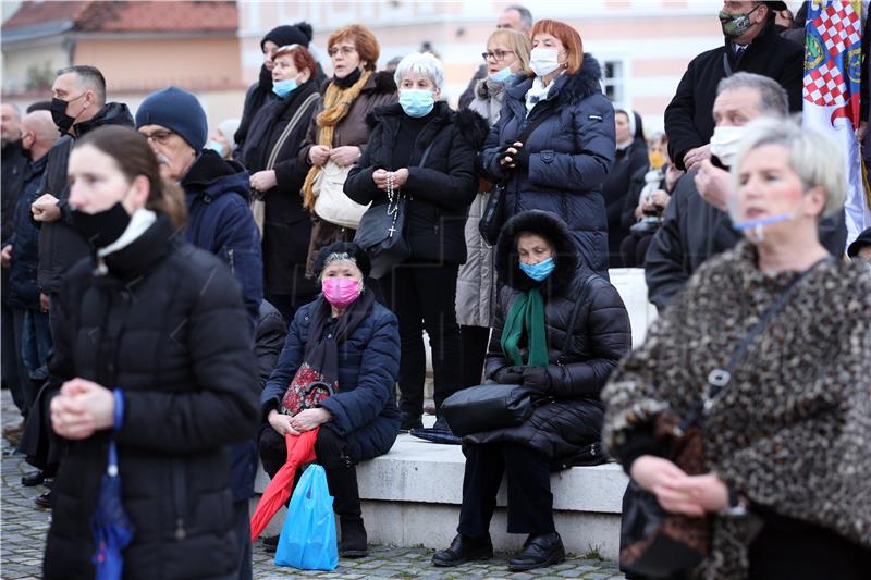 Na spomendan bl. Alojzija Stepinca, Bozanić predvodio euharistijsko slavlje