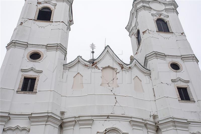 Počeli radovi stabilizacije i osiguranja konstrukcije barokne crkve u Selima