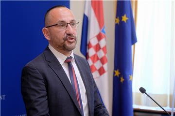 Konferencija za medije Kluba zastupnika Hrvatskih suverenista