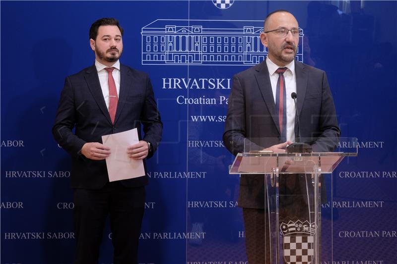 Suverenisti: Hrvatska je talac katastrofalne europske politike cijepljenja