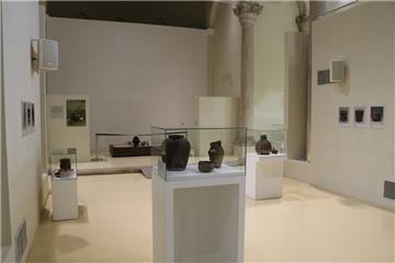 "Yakishime: Earth Metamorphosis" exhibition on Japanese ceramics staged in Pula