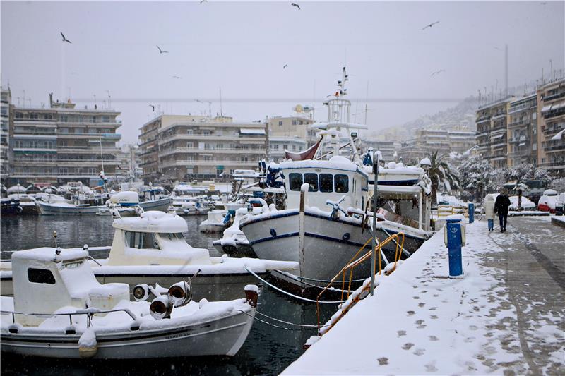 GREECE WEATHER SNOW