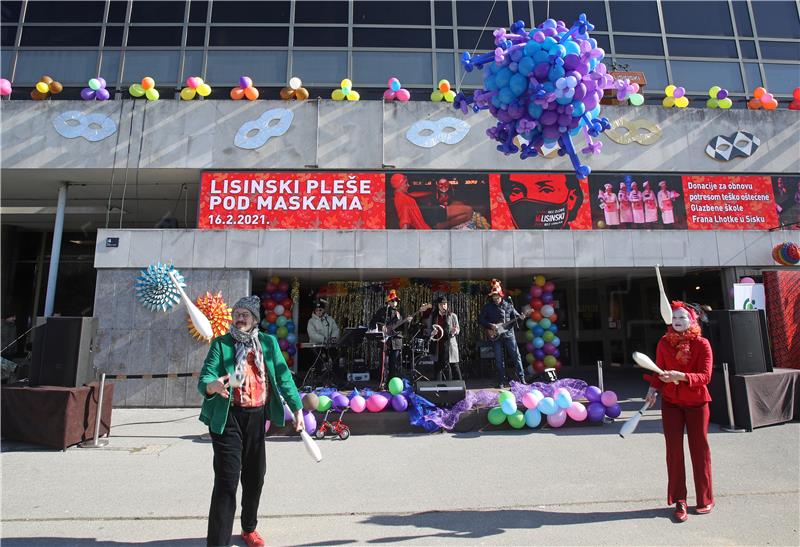 Maskenbal "Lisinski pleše pod maskama" na otvorenom