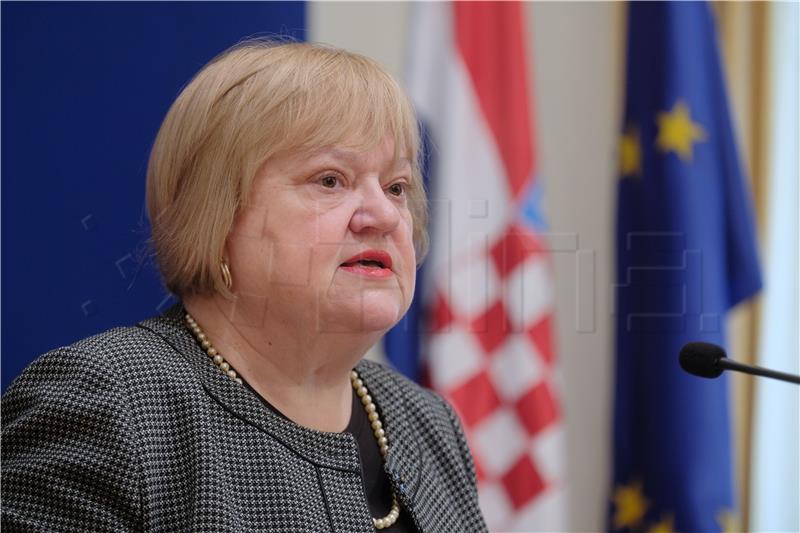 Konferencija za medije zastupnice Anke Mrak-Taritaš