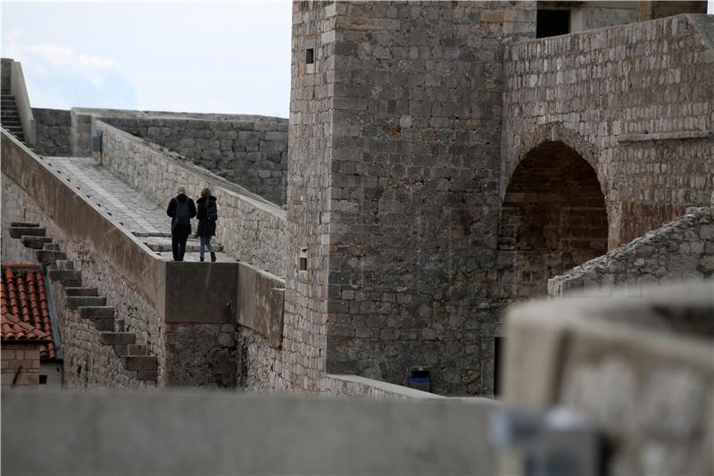 Presuda na Općinskom sudu u Dubrovniku o upravljanju Dubrovačkim zidinama