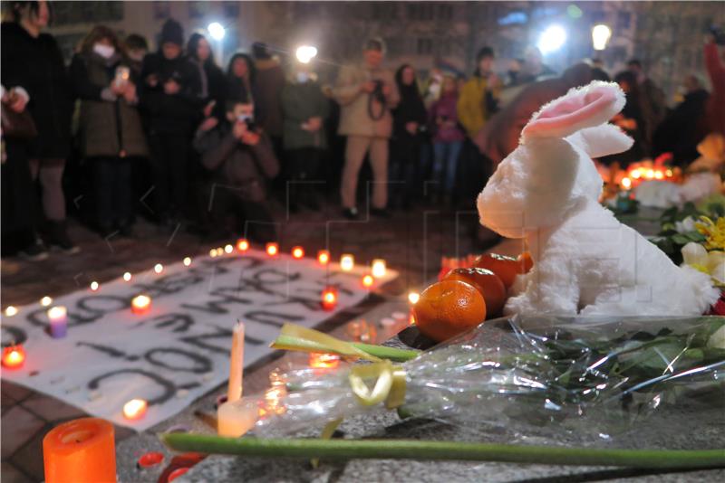 Sarajlije i Beograđani pjesmom se opraštaju od omiljenog Balaševića