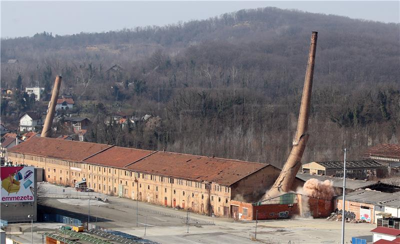 Uklonjeni su dimnjaci stare ciglane na Črnomercu