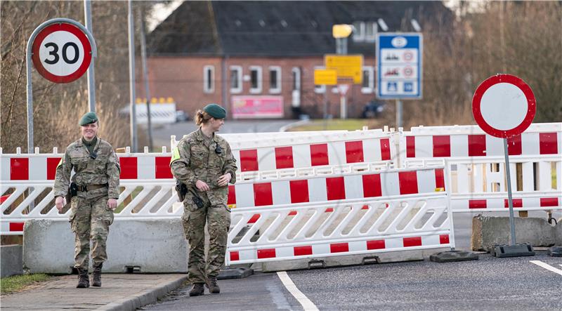 DENMARK GERMANY BORDERS TIGHTEN RESTRICTIONS