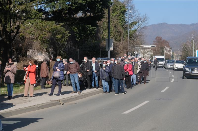 Započelo masovno cijepljenje u Zagrebu