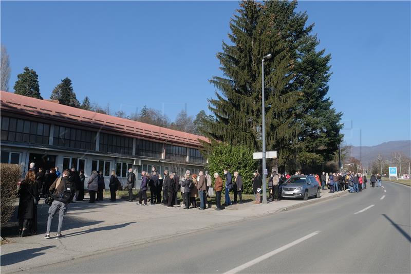 Započelo masovno cijepljenje u Zagrebu