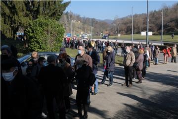 Započelo masovno cijepljenje u Zagrebu