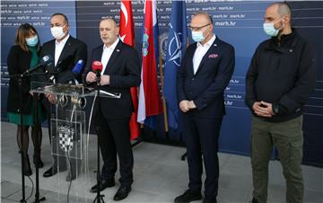 Grlić Radman i Cavusoglu posjetili vojarnu "Pukovnik Predrag Matanović" u Petrinji