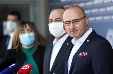 Grlić Radman i Cavusoglu posjetili vojarnu "Pukovnik Predrag Matanović" u Petrinji