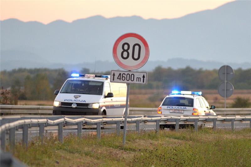 Brnaze: U sudaru auta i motora jedan poginuli