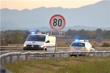 Brnaze: U sudaru auta i motora jedan poginuli