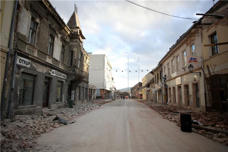 Sisak: U Županiji prijavljeno više od 38 tisuća oštećenih stambenih objekata