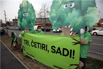 Aktivisti Greenpeacea zasadili drvored