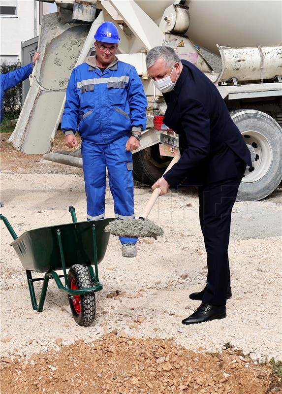 U Zadru položen kamen temeljac za zgradu iz programa POS-a