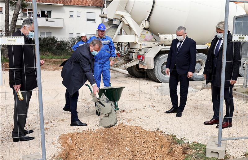 U Zadru položen kamen temeljac za zgradu iz programa POS-a