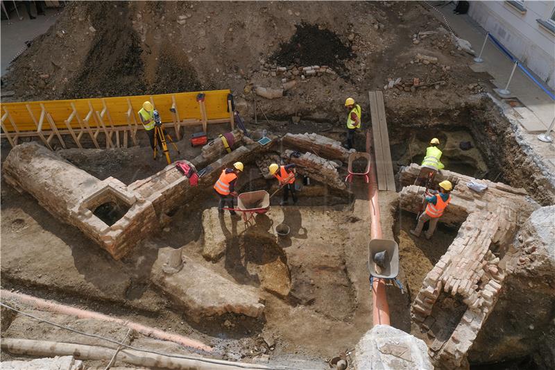 Arheološka istraživanja u dvorištu Banskih dvora