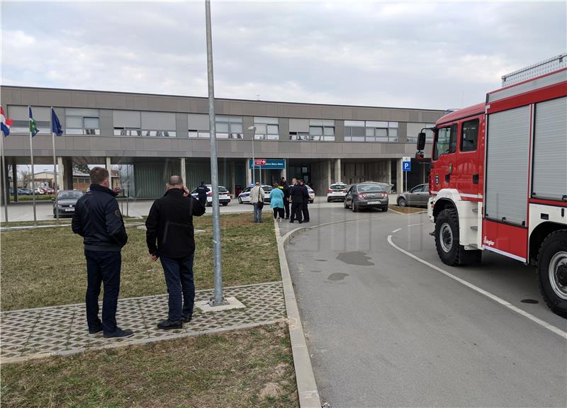 Uhićen muškarac koji je prijetio bombom u sisačkoj strukovnoj školi