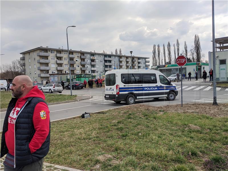 Uhićen muškarac koji je prijetio bombom u sisačkoj strukovnoj školi