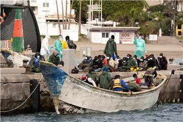 Migranti na Tenerifima traže da ih se pusti na španjolsko kopno