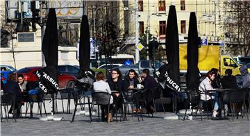 Bukurešt zatvara restorane i kazališta zbog porasta zaraza 