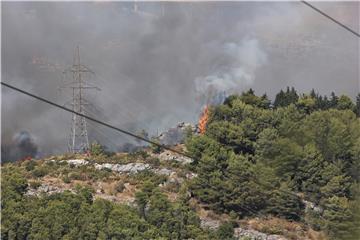 Požar iznad Strožanca, istočno od Splita