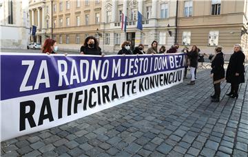 Konferencija za medije sindikata žena na Trgu sv. Marka