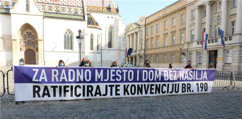 Konferencija za medije sindikata žena na Trgu sv. Marka