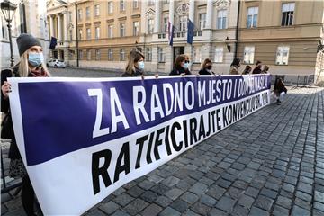 Konferencija za medije sindikata žena na Trgu sv. Marka