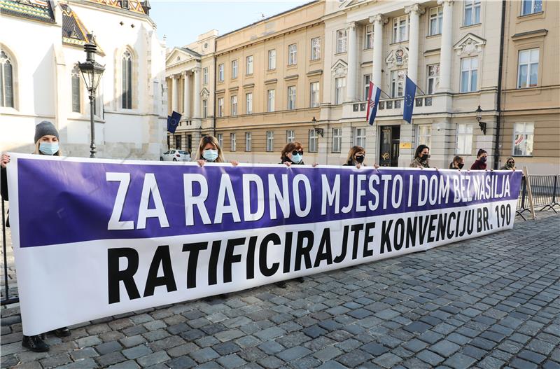 Konferencija za medije sindikata žena na Trgu sv. Marka