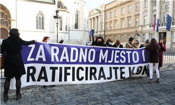 Konferencija za medije sindikata žena na Trgu sv. Marka