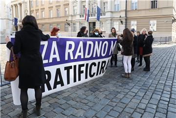 Konferencija za medije sindikata žena na Trgu sv. Marka