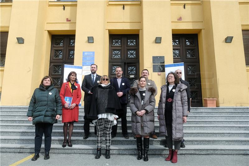 Hrvatske zdravstvene komore: Imaš znanje, budi primjer! Cijepi se!