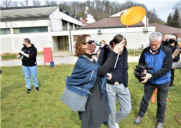 Ruksak pun kulture došao u Topusko, djeci potresom pogođenog područja