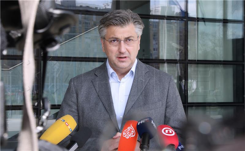 Premijer Plenković posjetio izložbu stripa u MSU