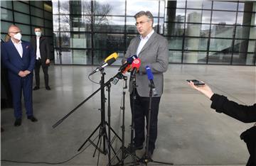 Premijer Plenković posjetio izložbu stripa u MSU