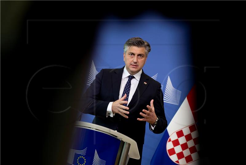 Plenković: Hrvatska u eurozoni i Schengenu do 2024. 