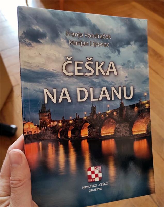 Objavljena knjiga "Češka na dlanu" - priručnik za posjet Češkoj 