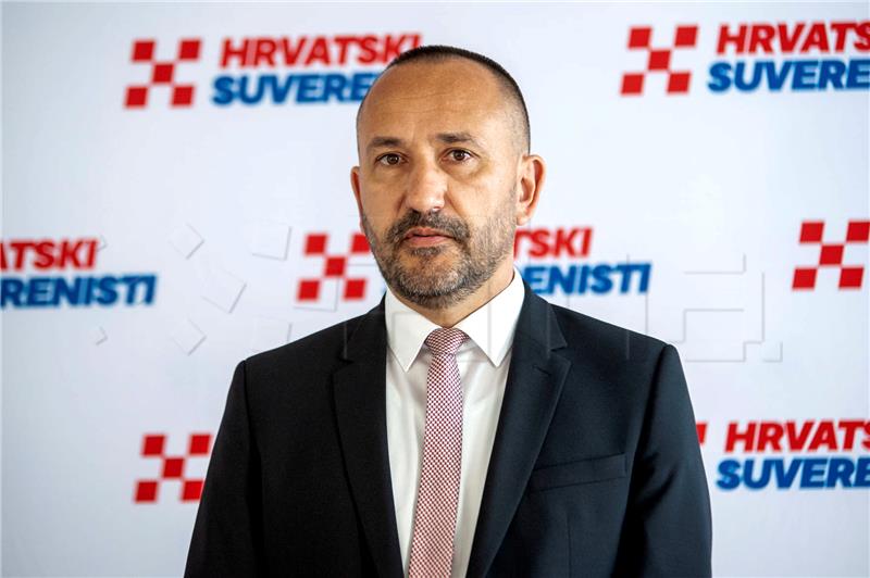 Zekanović: Izmjestiti trasu dalekovoda u šibenskom naselju Dubrava 