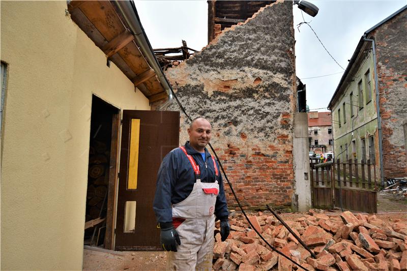 Sisak: U Županiji pregledano više od 34 tisuće oštećenih stambenih objekata