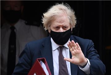 Boris Johnson primio prvu dozu AstraZenecina cjepiva